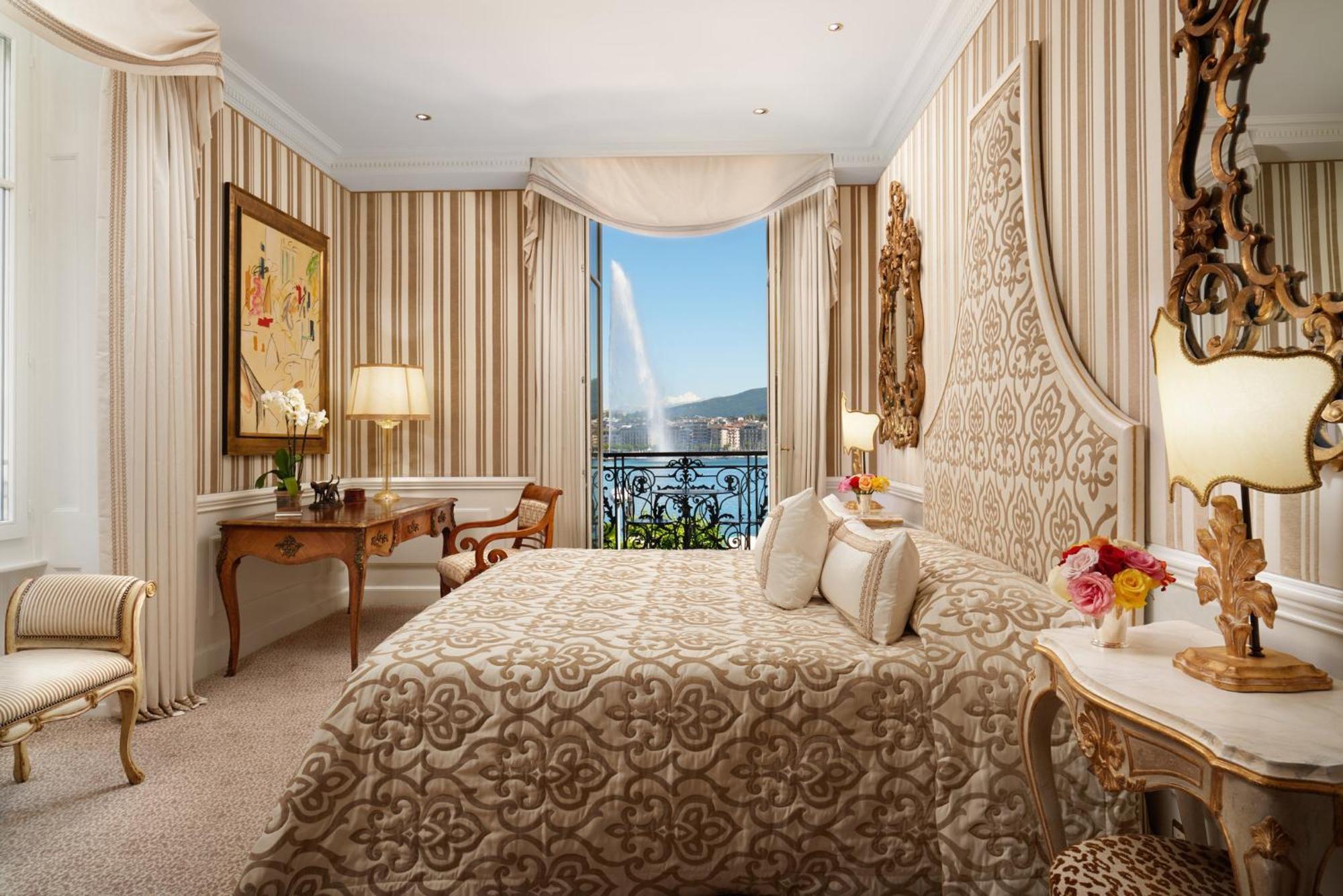 Люкс Bellevue з видом на озеро